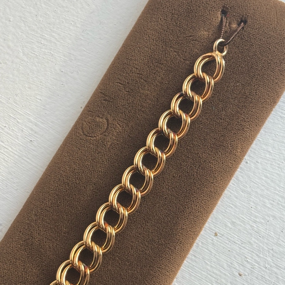 Vintage Trifari Gold Tone Link Bracelet
